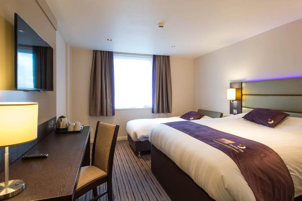 Premier Inn Lancaster Ngoại thất bức ảnh