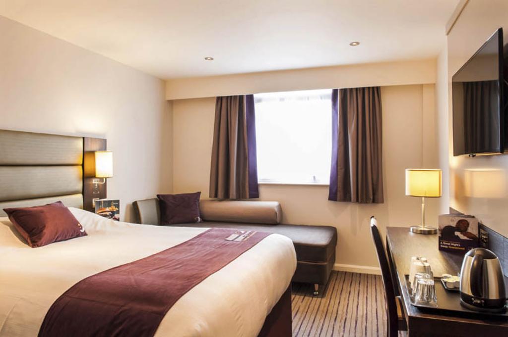 Premier Inn Lancaster Ngoại thất bức ảnh