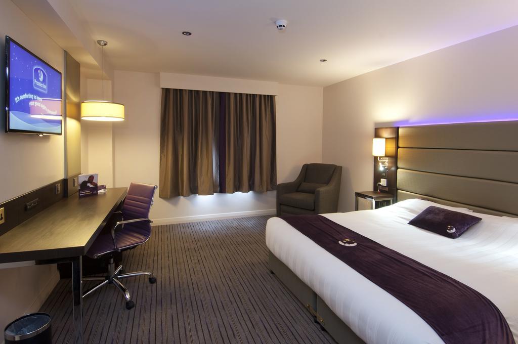 Premier Inn Lancaster Ngoại thất bức ảnh